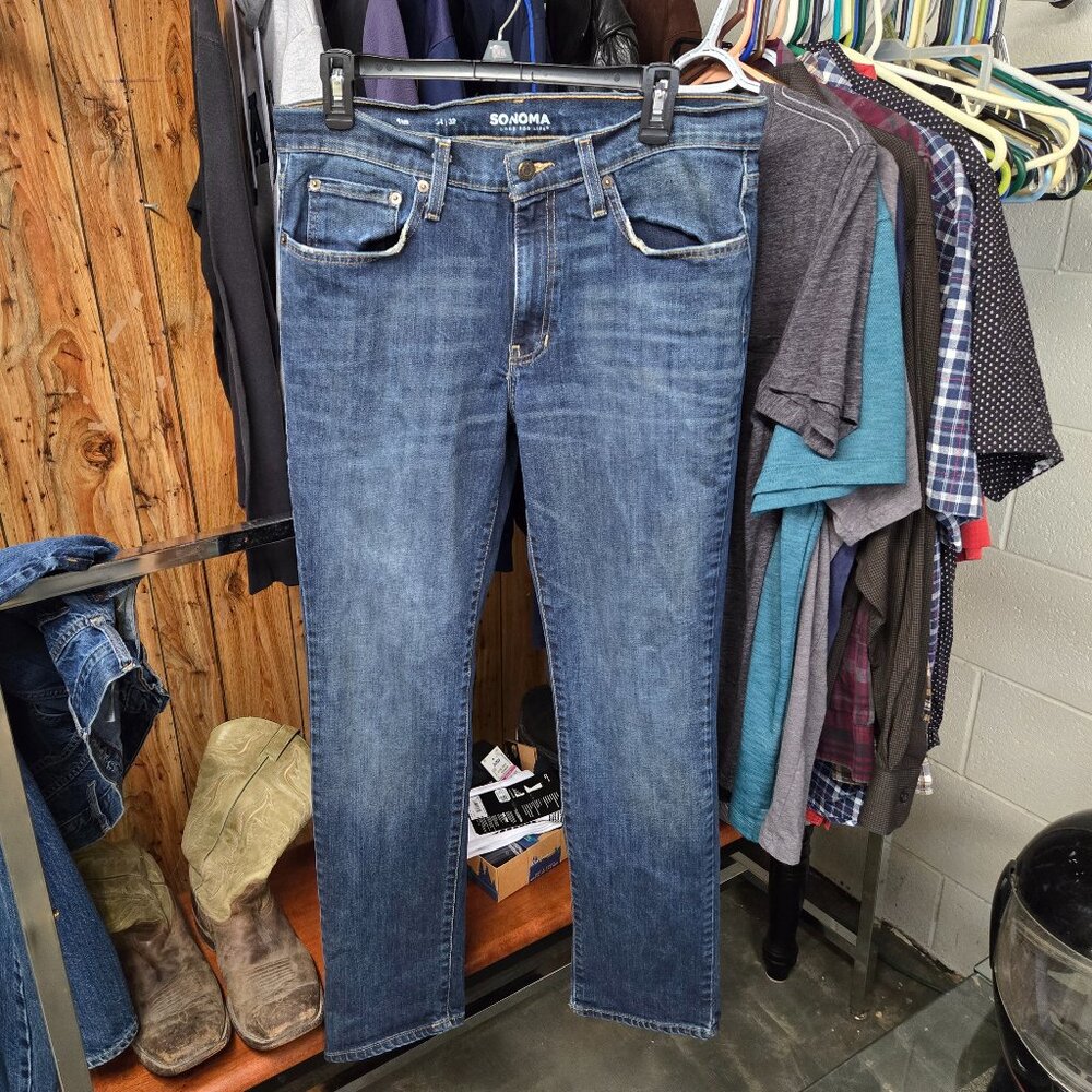 SONOMA ~ Men’s Jeans ~ 34” x 32” ~ Slim